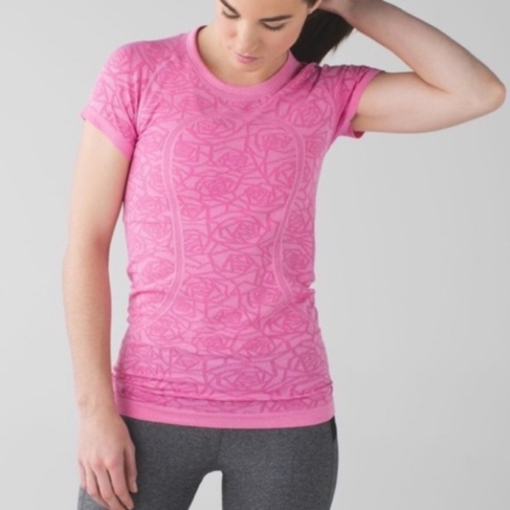 Run swiftly pink lulu lemon top